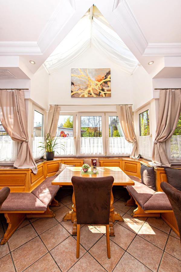 Hotel Wiental Pressbaum Εξωτερικό φωτογραφία