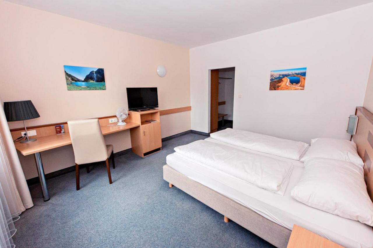 Hotel Wiental Pressbaum Εξωτερικό φωτογραφία