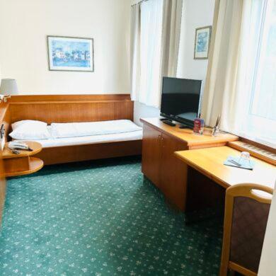 Hotel Wiental Pressbaum Εξωτερικό φωτογραφία